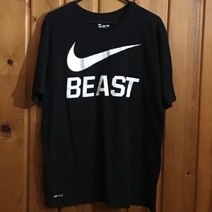 Nike XL BEAST T-shirt